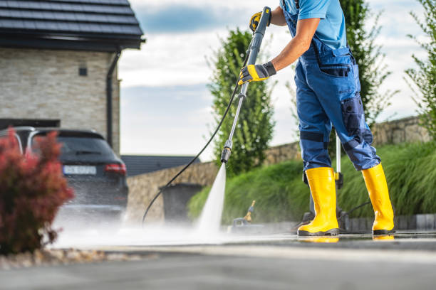 Best Driveway Pressure Washing  in Two Rivers, WI
